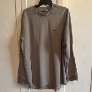 Nike Men's Long Sleeve Shirt in Gray
